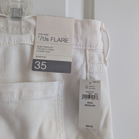 NWT Gap HIGH RISE 70s FLARE Plus Size 35 Women's White Jeans - Picture 6 of 11